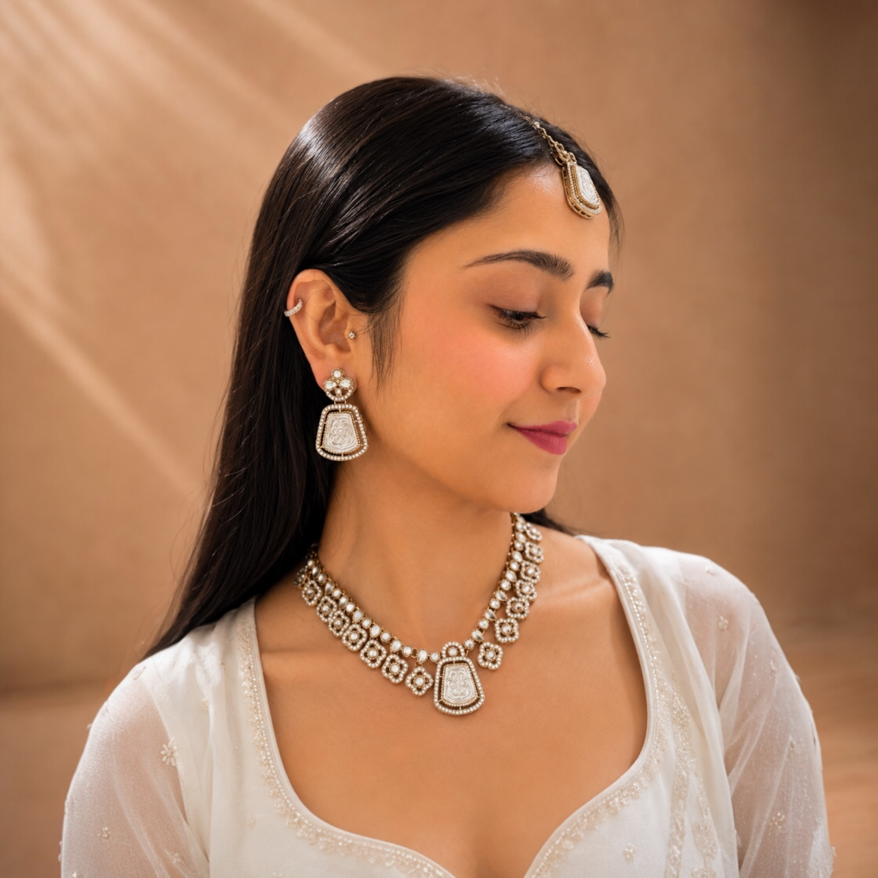 Mahi Moissanite Choker-White