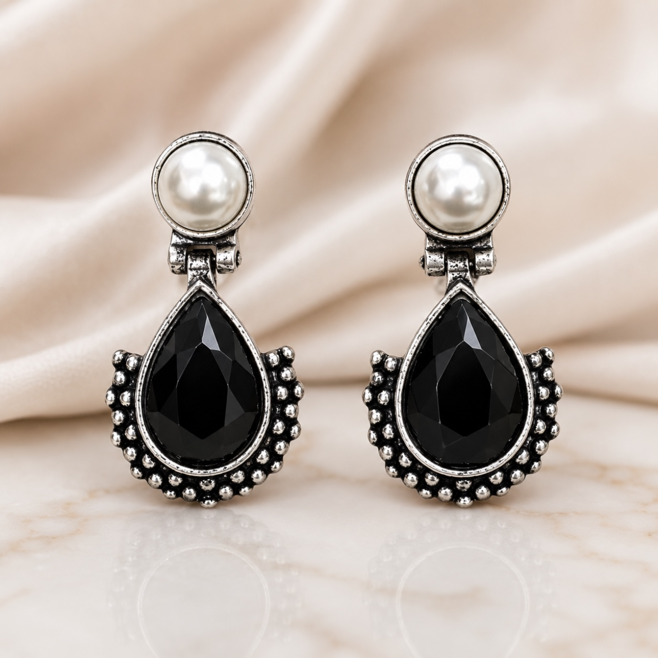 Drop Brass Earrings - Black