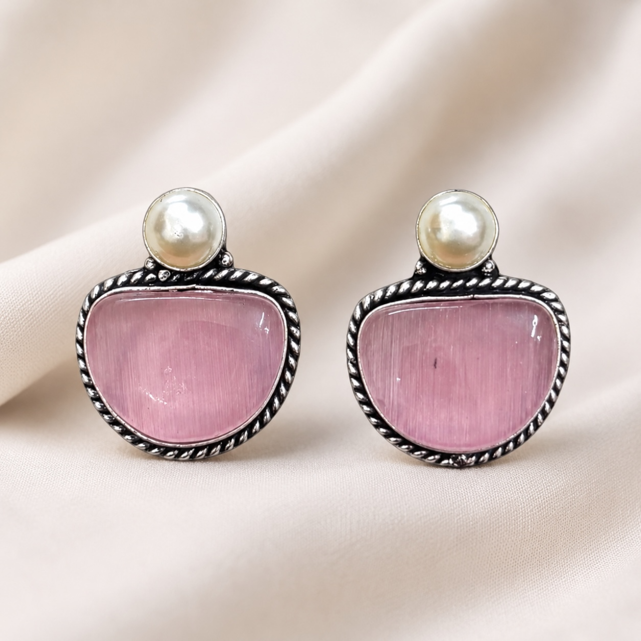 Niki Brass Studs - Pink