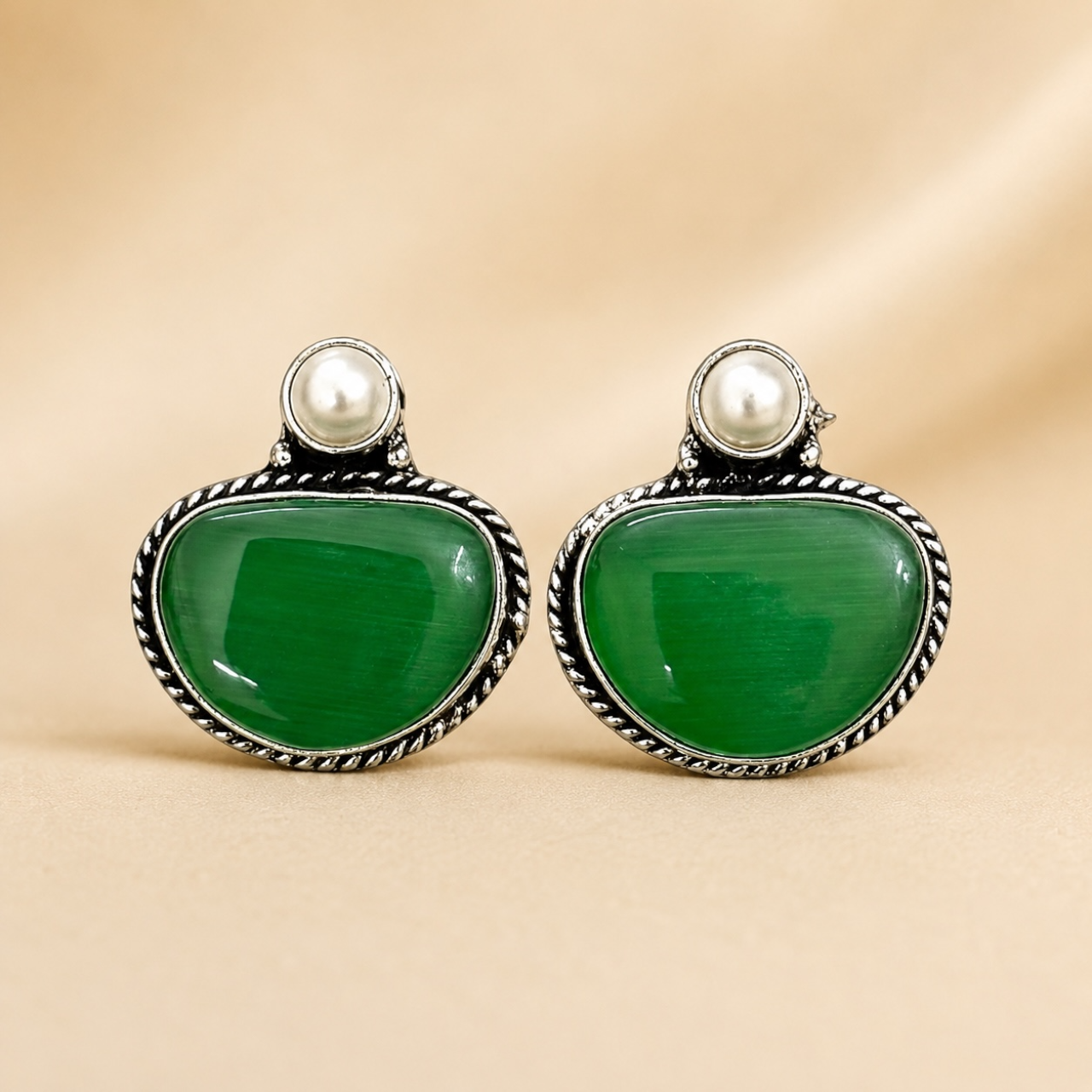 Niki Brass Studs - Green