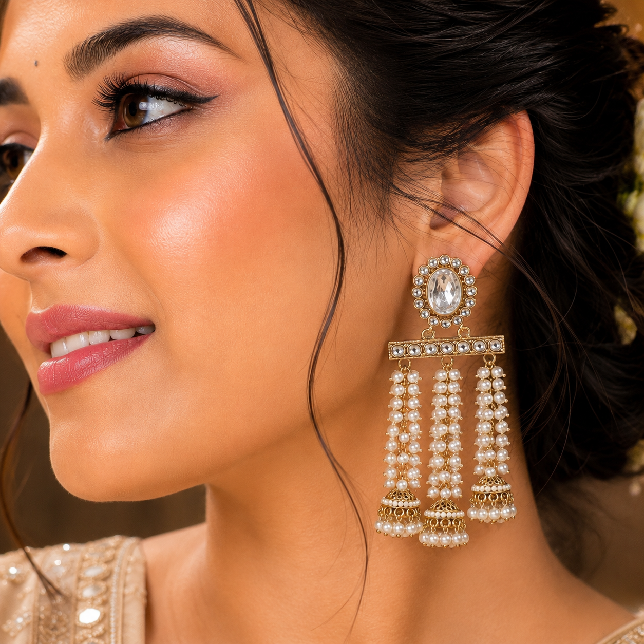 Kridha Earrings - White