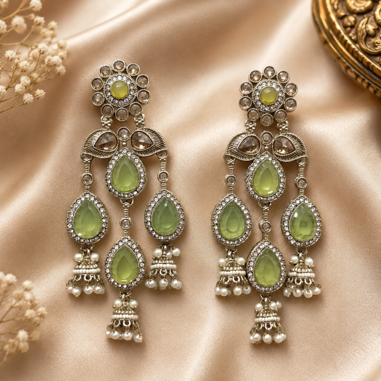 Mahi Earrings - Pista