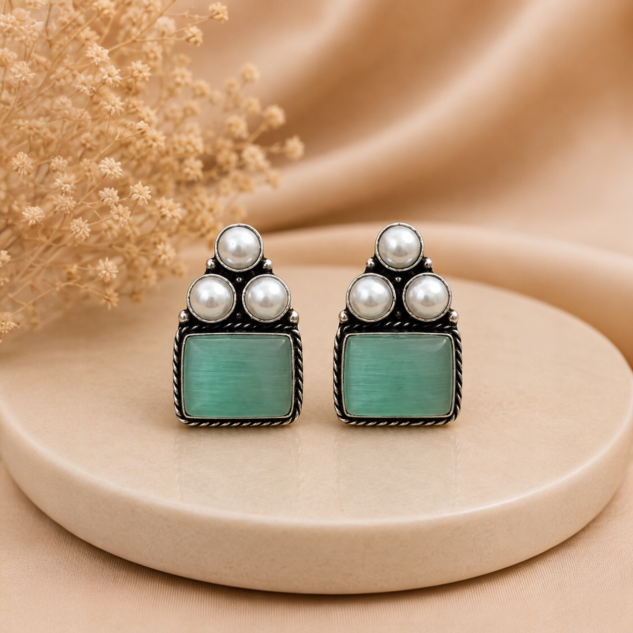 Siya Brass Studs - Mint