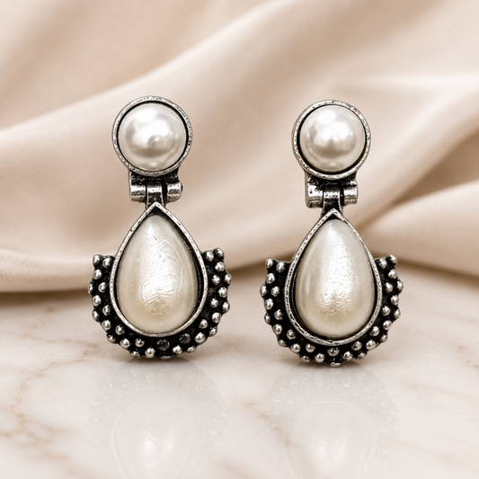 Drop Brass Earrings - Pearl