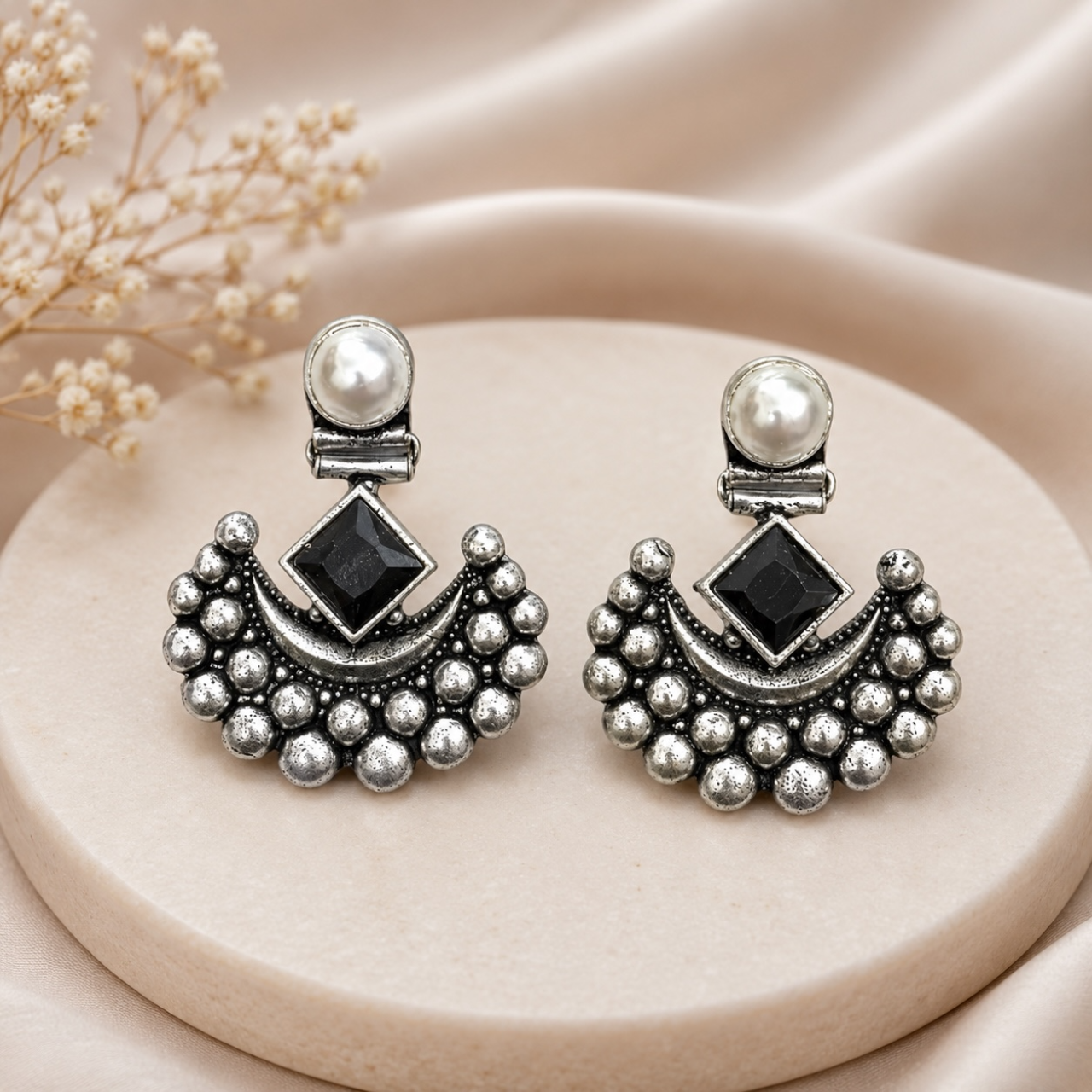 Arc Brass Earrings - Black
