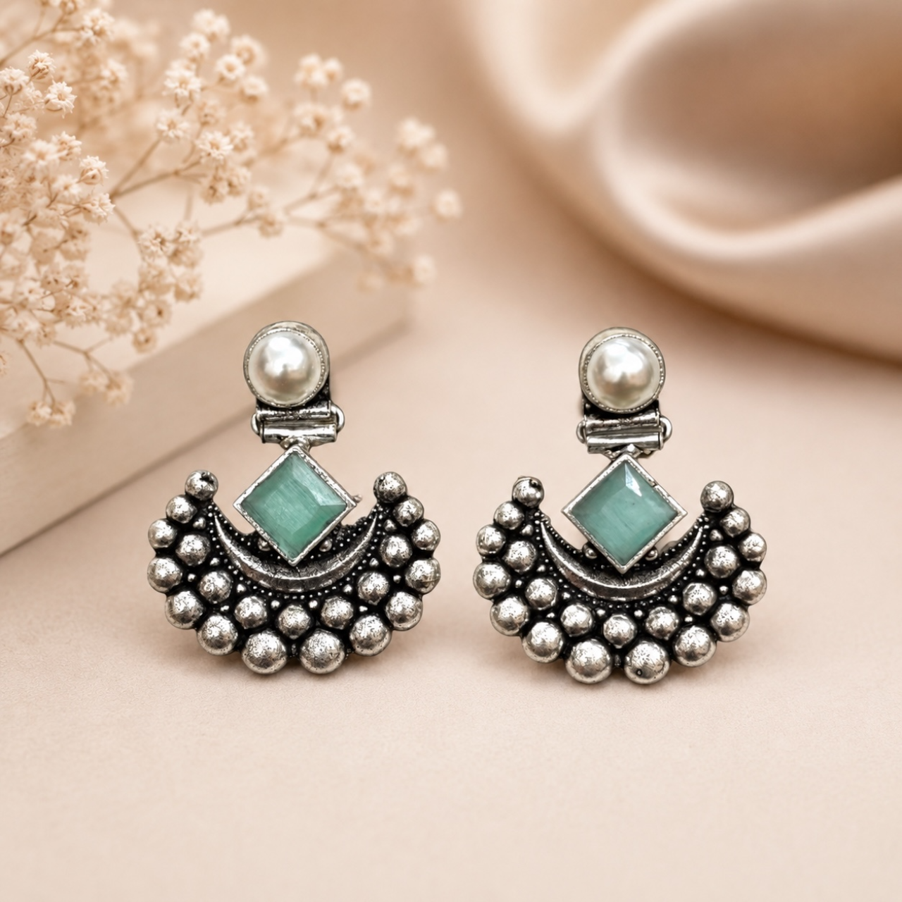 Arc Brass Earrings - Mint
