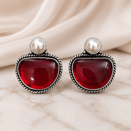 Niki Brass Studs - Red
