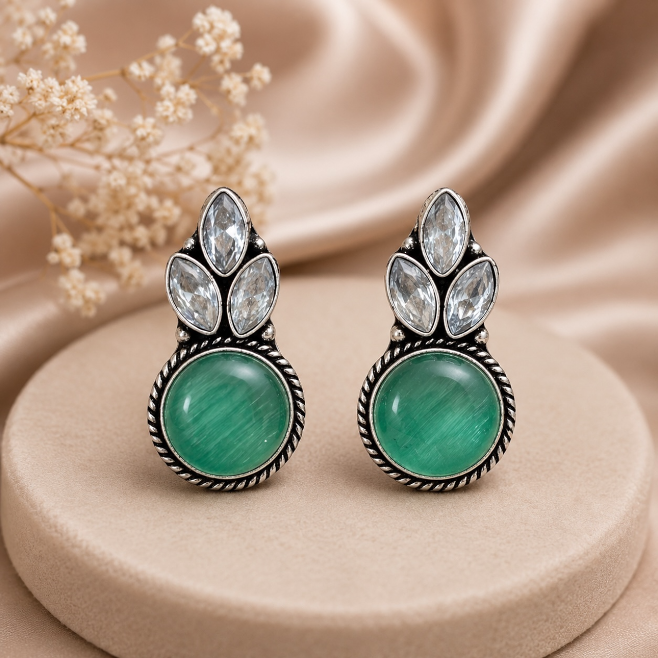 Piku Brass Studs - Mint