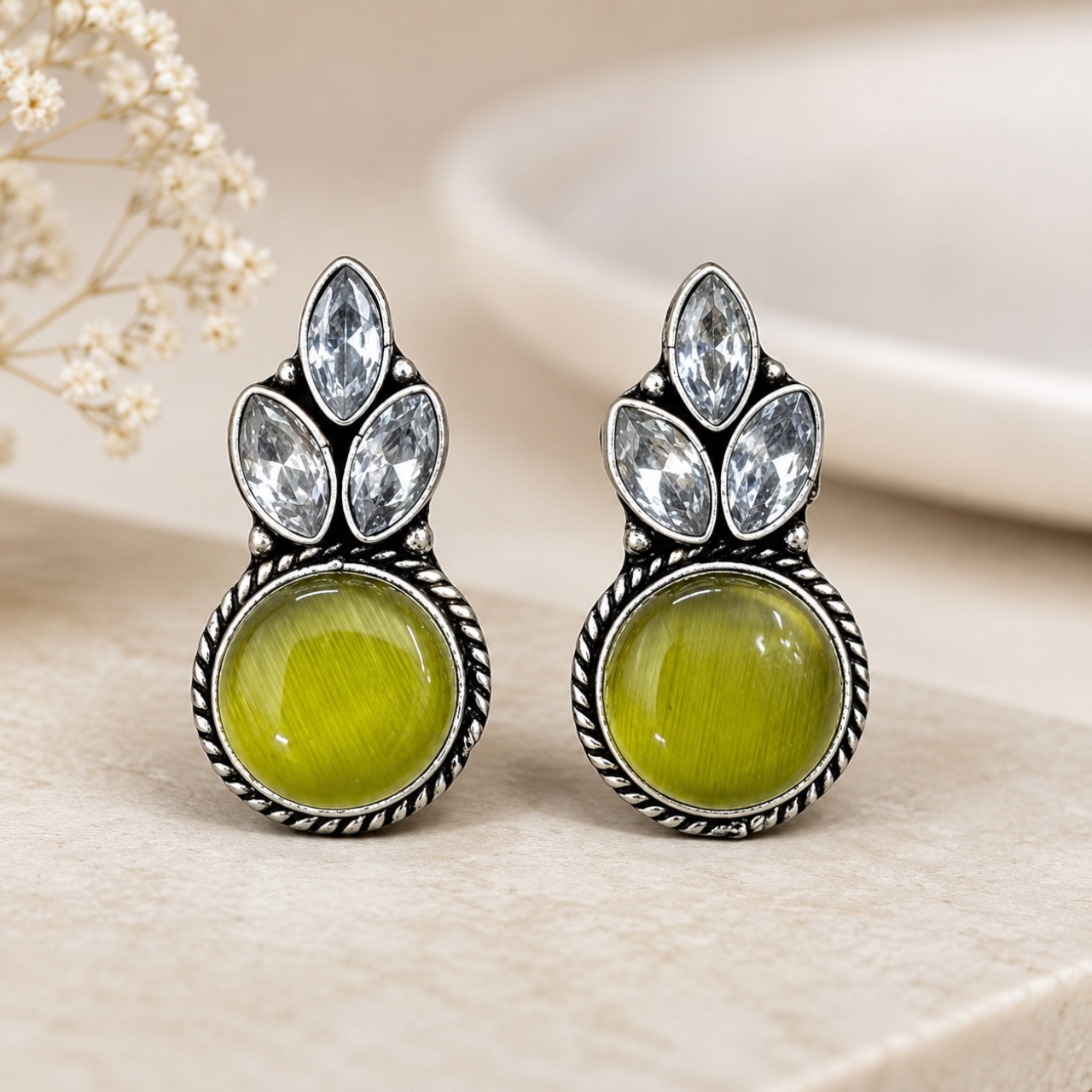 Piku Brass Studs - Parrot